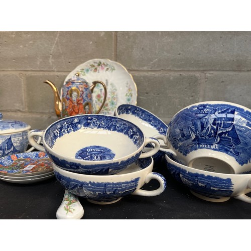 278 - Various Wedgwood Pieces In Ferrara Design