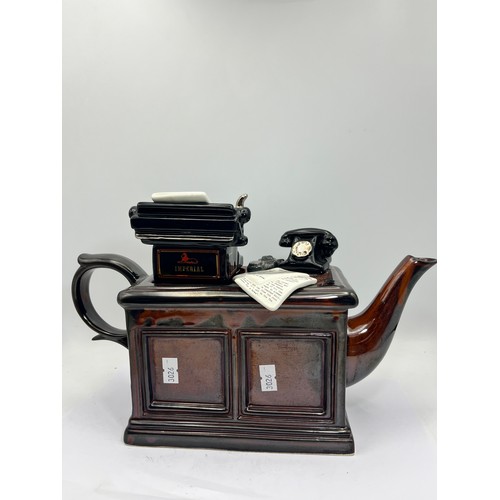 530 - Novelty Desk Teapot By Cardew Designs