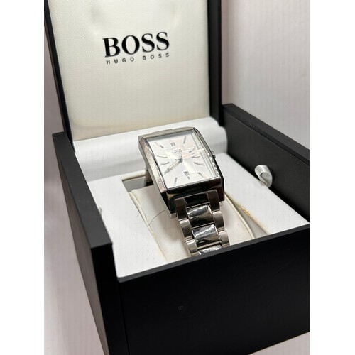 5 - Gents Boxed Hugo Boss quartz Dress Watch , Requires Battery.