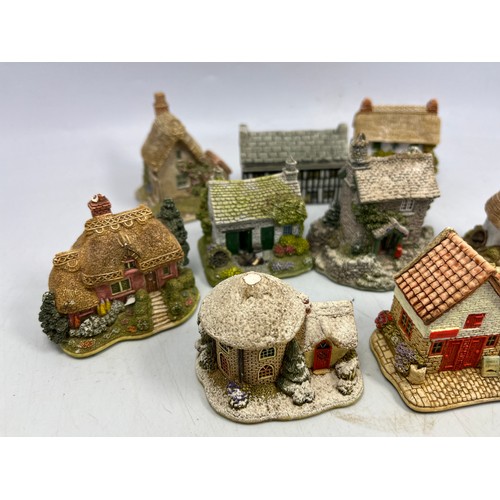 36 - Various Lilliput Lane Houses.