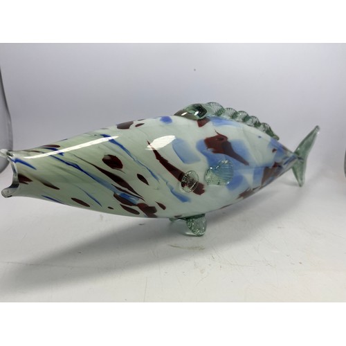 46 - Murano Style Fish 18