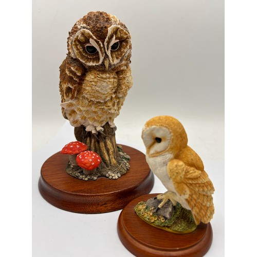 194 - Pair Of Russell Willis Owl Figures , Tawny 7