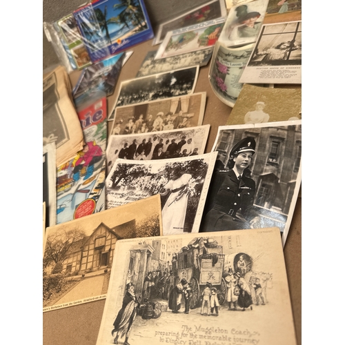 33 - Variety Of Postcards, Plus Souvenir Newspapers And Magazines