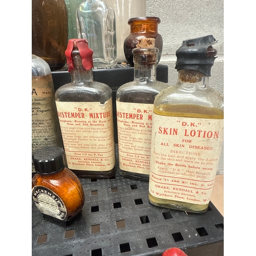 40 - Various Bottles, Mainly Apothecary And Veterinarians Bottles