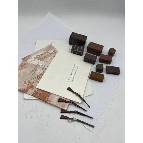 41 - Franklin Mint  “The John Wayne Stagecoach” Die Cast Model On Wooden Base 25 X 8”