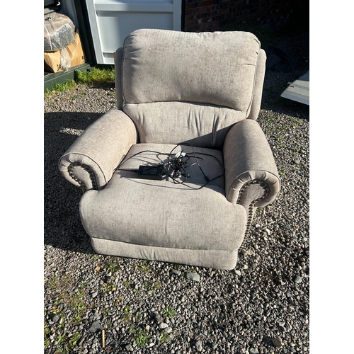 Lot 22        