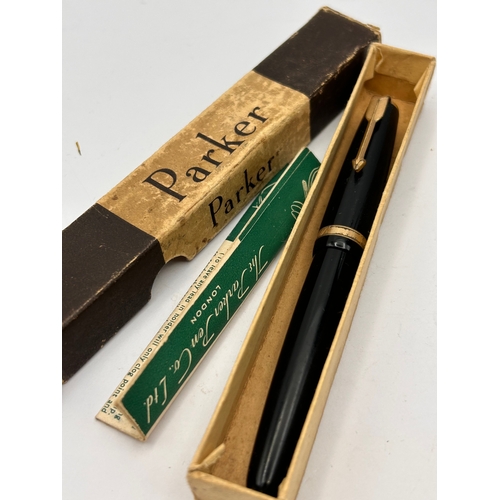 A Parker Slimfold Black Resin Fountain Pen with 14K Gold Nib