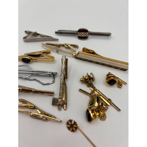 79 - A Collection of 12 Vintage Men's Tie Accessories and Pins