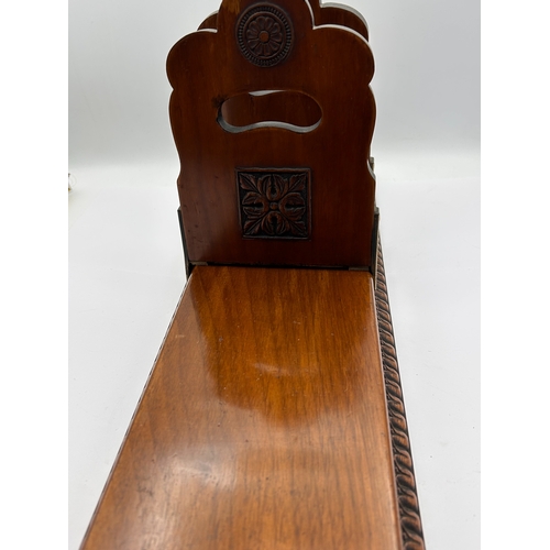 42 - A Late-Victorian or Edwardian Adjustable Mahogany Book Slide