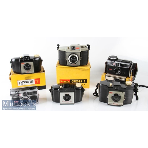 44 - Selection of Vintage Kodak cameras to include Instamatic 304, Instamatic 400 Brownie 127 Model 2 wit... 