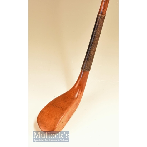 191 - Fine Robert Simpson of Carnoustie light stained dogwood late longnose putter c1890 complete with ful... 