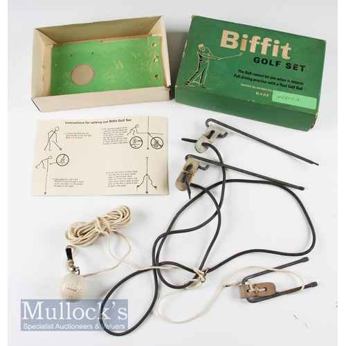 151 - Biffit Golf Set - Golf Practice aid with original green box, ball, two pegs, string and rubber, appe... 