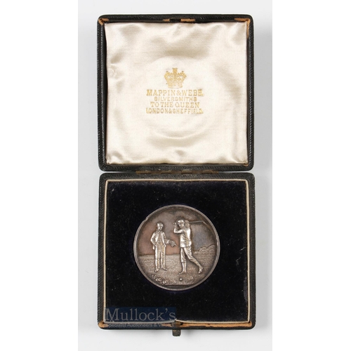 357 - Scarce 1892 Hunstanton Golf Club Open Challenge Prize Winners Medal - engraved on the reverse 2Hunst... 