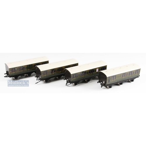 26 - Darstead Trains de Lux Tinplate O Gauge 6 Wheel SR Coach Set rake of 4 Southern Railway coaches, wit... 