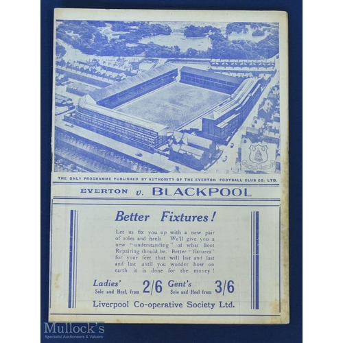 619 - Pre-War 1938/39 Everton v Blackpool Programme 24 December 1938 in excellent condition, no writing