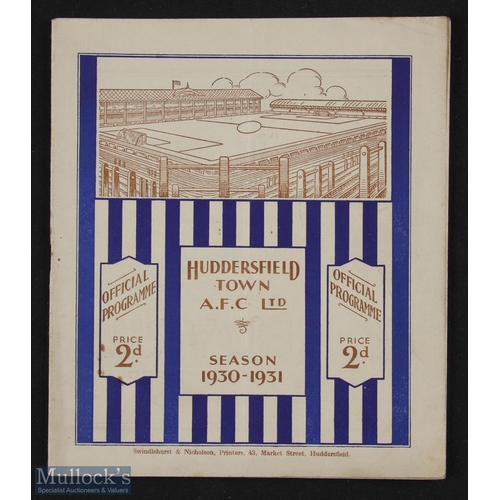 699 - 1930/31 Huddersfield Town v Grimsby Town Div. 1 match programme 1st September 1930; slight creases, ... 