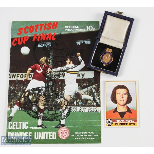 809 - 1973/74 Scottish FA Frank Kopel Dundee United Runners Up 9ct Gold and Enamel Medal with blue enamel ... 