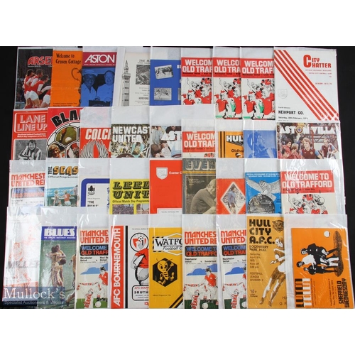 832 - 1972-1974 English League Football| a large collection of Programmes, with noted programmes of Manche... 