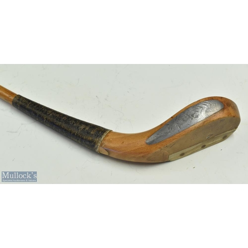 477 - Fine Thornton & Co Edinburgh Scare neck longnose golden beech wood pay club - the head measures 5