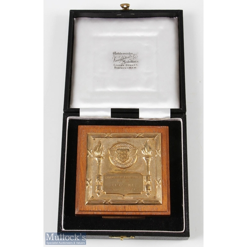 412 - 1971/72 Aston Villa Division III 9ct gold Winner's medal plaque awarded to Raymond Jack Graydon, ins... 