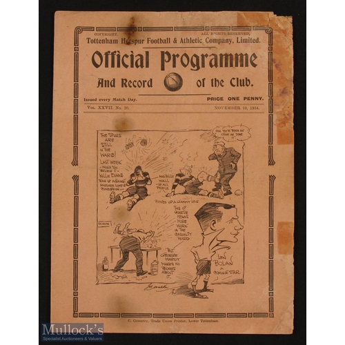 693 - 1934/1935 Tottenham Hotspur v Middlesbrough Div 1 match programme 10 November 1934; Sellotape marks ... 