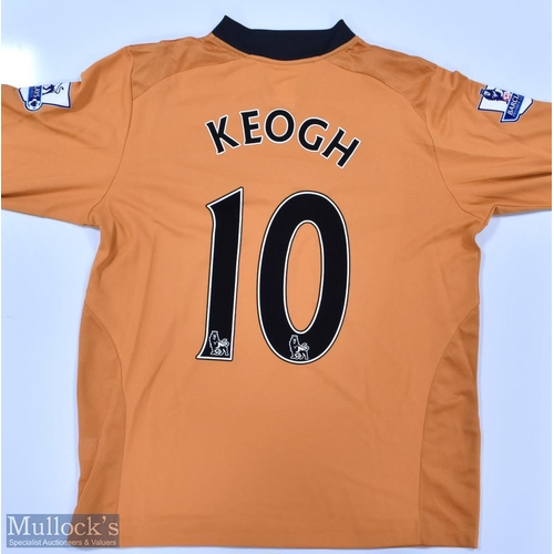 1018 - Wolverhampton Wanderers 2009/10 Keogh No 10 match issue home football shirt Premier League badges to... 