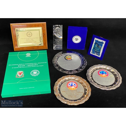 425 - Wales FA Under 21s Football Trophies Cups, Plaques to include Bulgaria v Wales 25/03/2016 salver - M... 