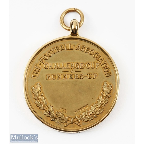 834 - 1973 FA Cup, Leeds Utd runners-up gold medal in presentation box. (1) Provenance: From a direct desc... 