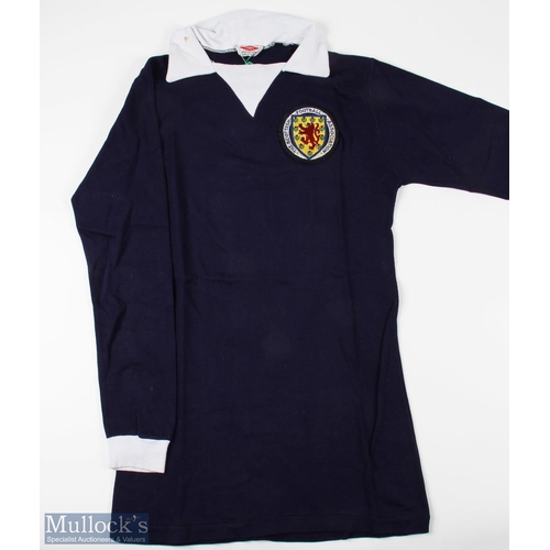 844 - 1972 Scotland international match shirt v England 27 May 1972 at Hampden Park worn by Billy Bremner ... 