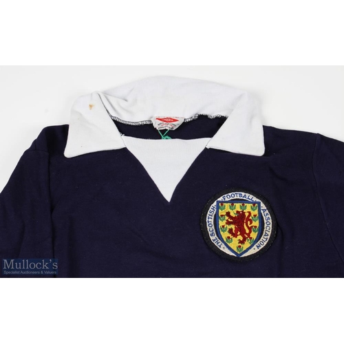 844 - 1972 Scotland international match shirt v England 27 May 1972 at Hampden Park worn by Billy Bremner ... 