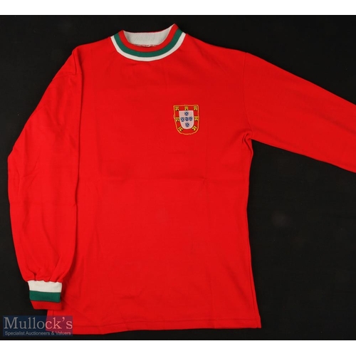 845 - AMENDED DESCRIPTION 1974 Portugal international match shirt v England 20 November 1974 at Wembley wo... 