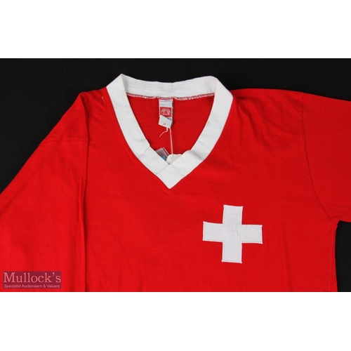 846 - 1971 Switzerland international match shirt v England 10 November 1971 at Wembley, red with white cro... 