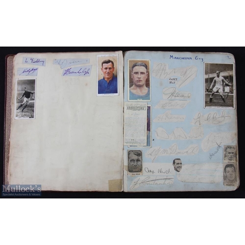 932 - 1940s Album containing autographs of many football club players; some noted are ARSENAL 1946 includi... 