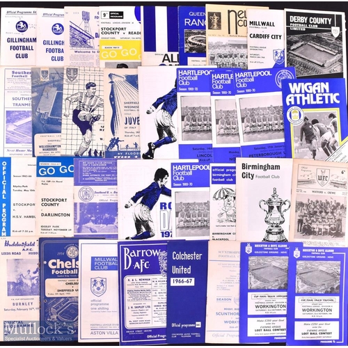 957 - Good quantity of 1960s football programmes (some earlier, some later) with a varied content of leagu... 