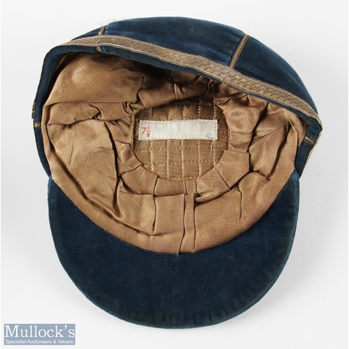 497 - 1950-51 Bert Williams England International Football Cap, dark blue with grey edging, with 3 cord br... 