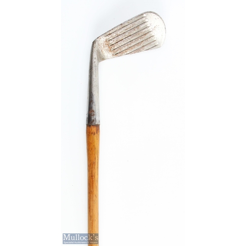 542 - WSR Dedstop mashie stamped Hammer Forged Special showing the prancing lion cleek mark with seven dee... 