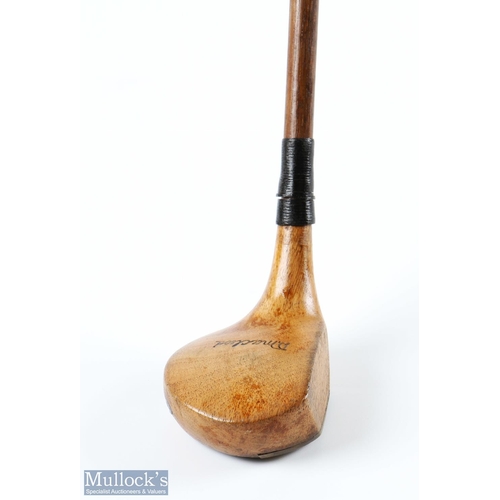 425 - Fine D Macleod Golden Persimmon Socket Head Driver - with horn sole insert and full length period le... 