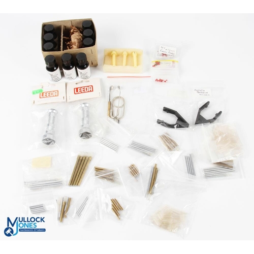 960 - Fly Tying Accessories and tools, to include Leeda hair eveners, bobbin holder tweezers, wing cutters... 