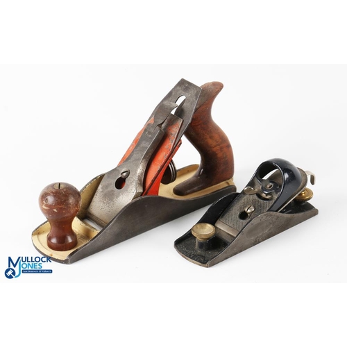 317 - Stanley No. 9 1/2 Block plane made in USA, plus a Two Tone OH% plane made in USA, both in good used ... 