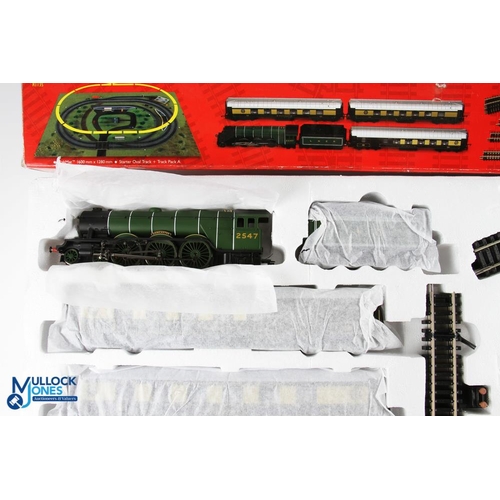 47 - Hornby 00 Gauge Sheffield Pullman R1135 Train Set, plus a 1m length of Hornby track and a roll of Ga... 