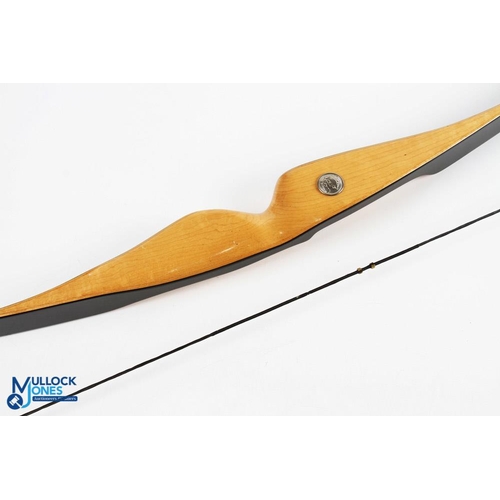 497 - Vintage Bear Archery Black Bear Glass Powered Recurve Bow Amo 60 45# KL9008 made in Gainsville Flori... 