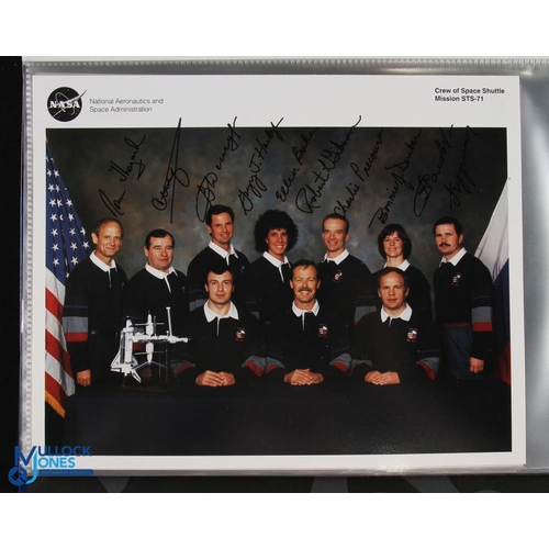 902 - NASA - Shuttle Missions fine set of approx. 48 colour 8x10 photographs showing the crews of Space Sh... 