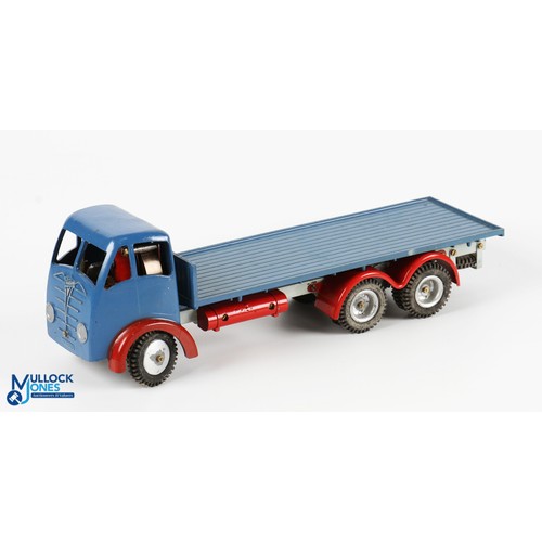 245a - Clockwork Shackleton Foden FG.6 Flatbed Lorry, in its original box with instructions, key, but need ... 