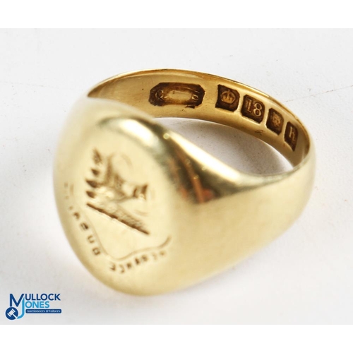 463 - 18ct Yellow Gold Signet Ring with worn engraved emblem, hallmarked London 1923, size I, weight 8 gra... 