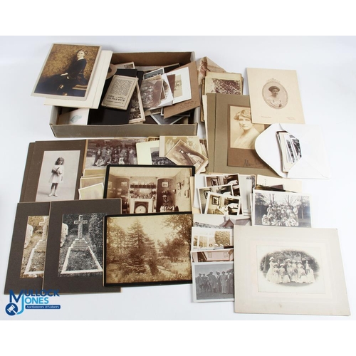 391 - 1890-1940 Photograph, Postcards, CDV Cabinet Cards, an interesting family collection to include cabi... 