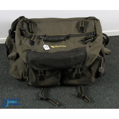 1150 - Large Wychwood Fishing Holdall, multi pockets with shoulder strap, and a selection of fishing access... 
