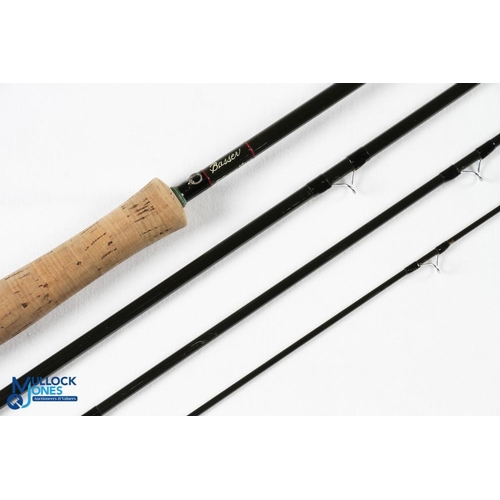 33 - A fine Thomas & Thomas Saltwater carbon fly rod 