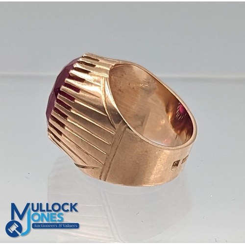 111 - c1980 Soviet Union large 15ct Gold Gents Ring with factory made large ruby stone, marked with Hammer... 