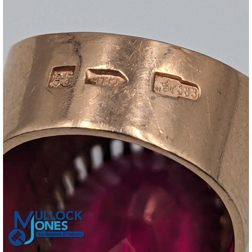 111 - c1980 Soviet Union large 15ct Gold Gents Ring with factory made large ruby stone, marked with Hammer... 