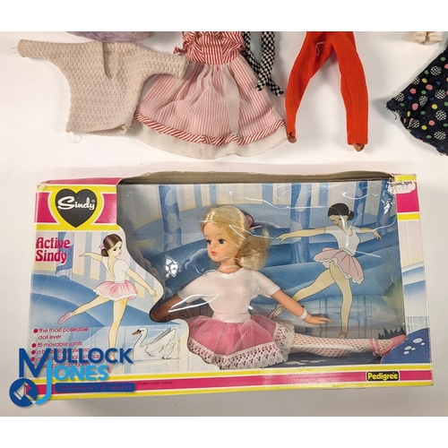 204a - Vintage Sindy Active Ballerina Doll in original box, plus a 1960s Tammy Doll, a few Sindy clothes, o... 